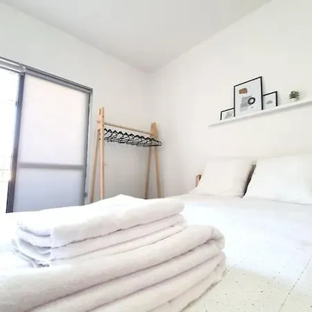 Cozy White Near New Bazaar / Center * Tirana