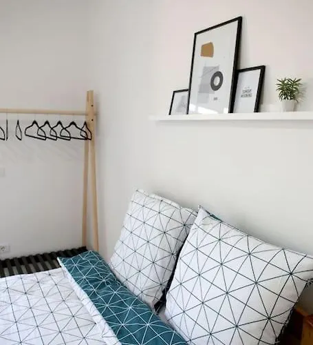 Appartement Cozy White Near New Bazaar / Center *